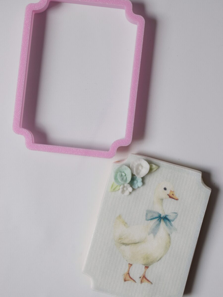 Cortante Marco con esquinas recortadas