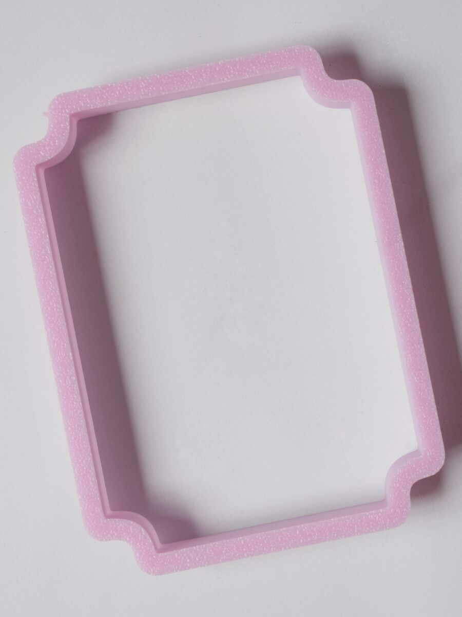 Cortante Marco con esquinas recortadas